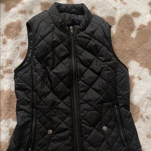 Quilted vest lightly padded zip up lightweight jacket winter outerwear